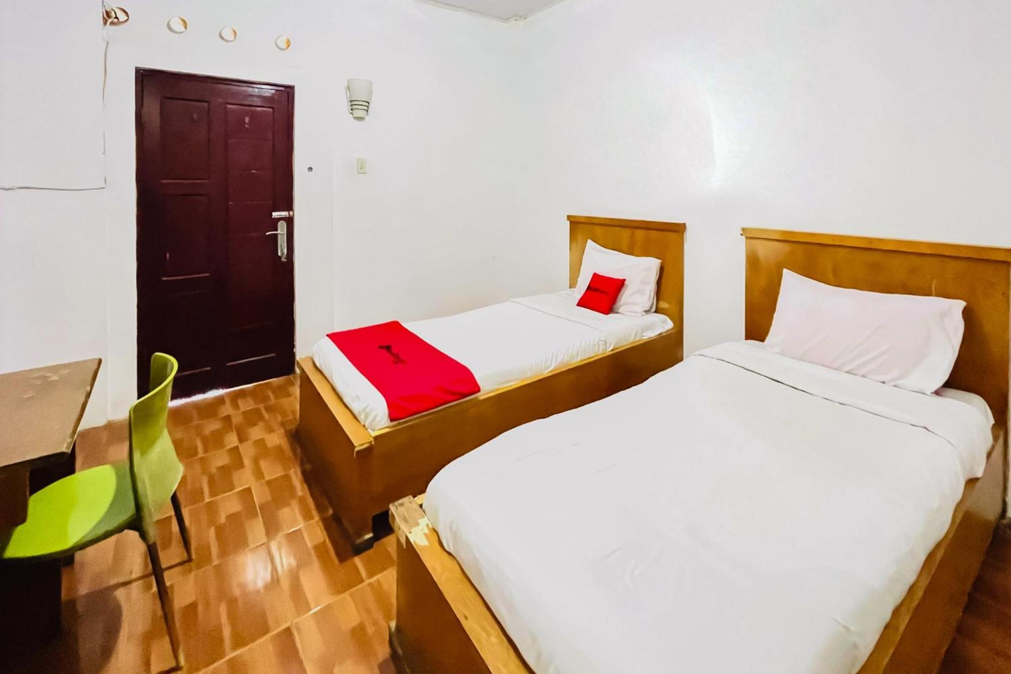 OYO 581 Serdika Pavilion Berastagi Bagian luar foto